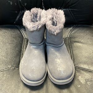 NEW!! Women’s Ugg Mini Bailey Bow II Shimmer Grey Boot size 5